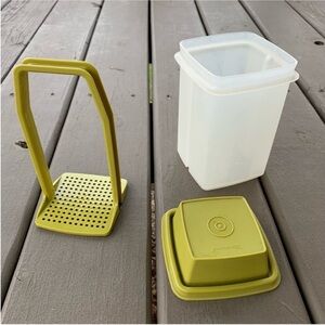 NWOT Vintage Tupperware Pick-a-Deli Pickle Strainer